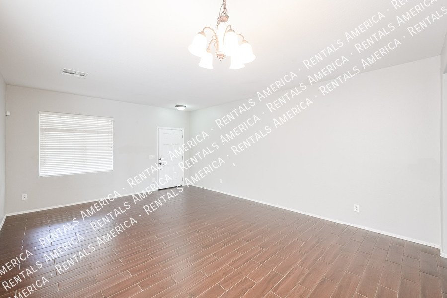 3 bedroom 2.5 bath home in Gilbert property image