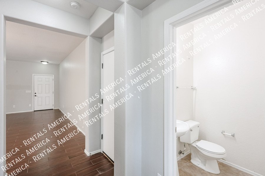 3 bedroom 2.5 bath home in Gilbert property image