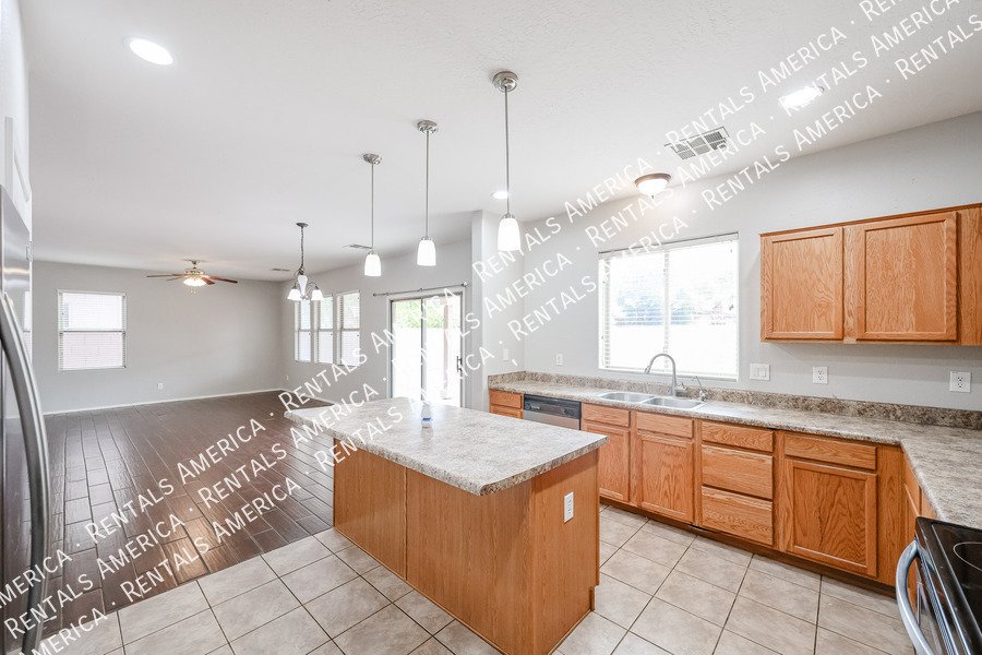 3 bedroom 2.5 bath home in Gilbert property image