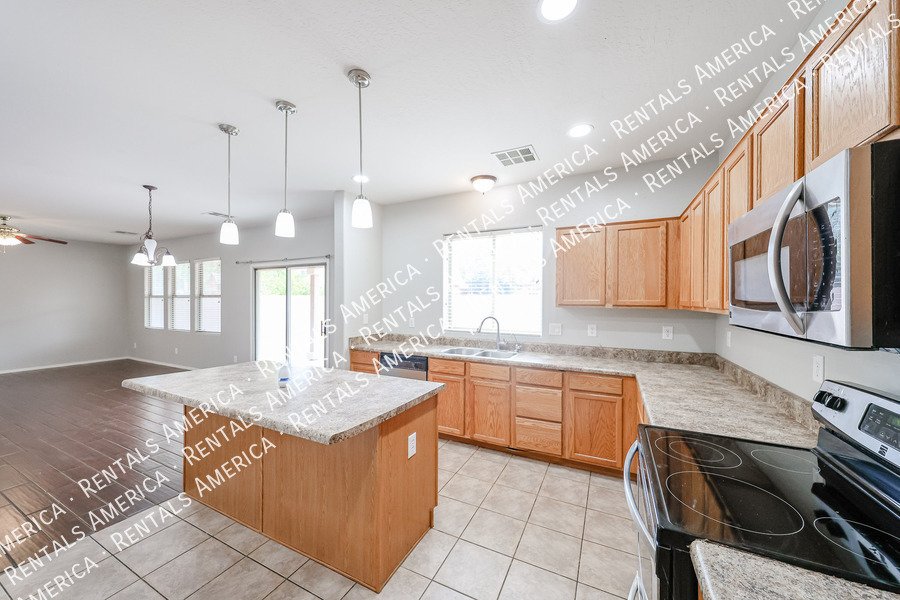 3 bedroom 2.5 bath home in Gilbert property image