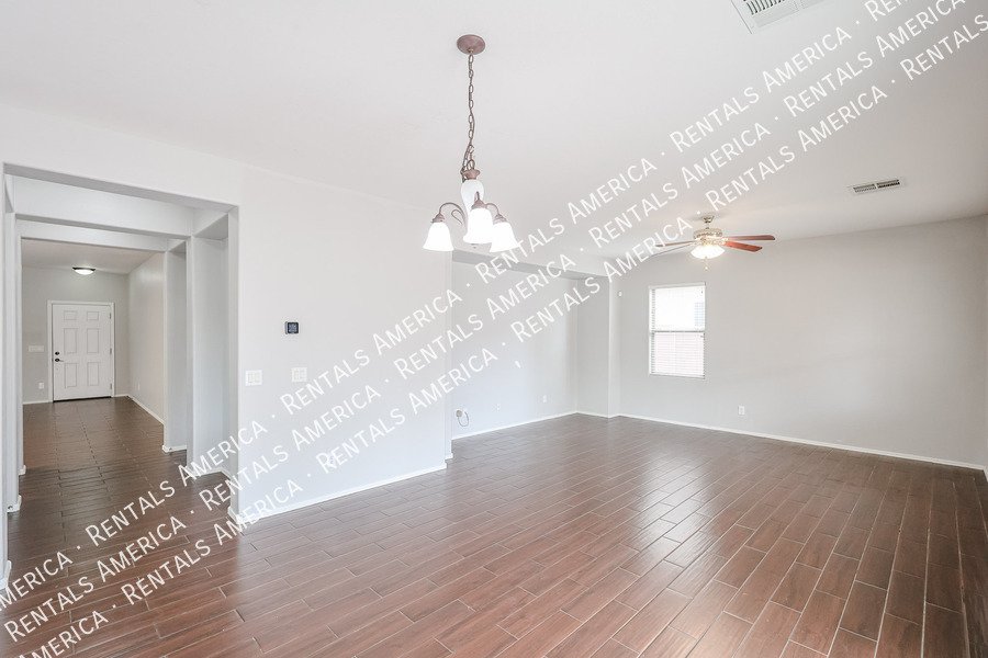 3 bedroom 2.5 bath home in Gilbert property image