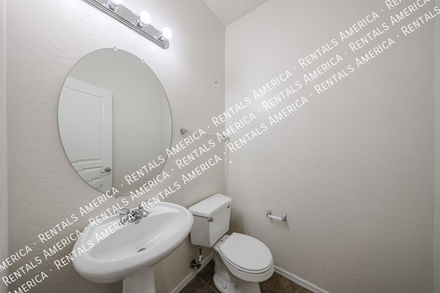 3 bedroom 2.5 bath home in Gilbert property image