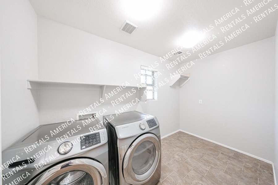 3 bedroom 2.5 bath home in Gilbert property image