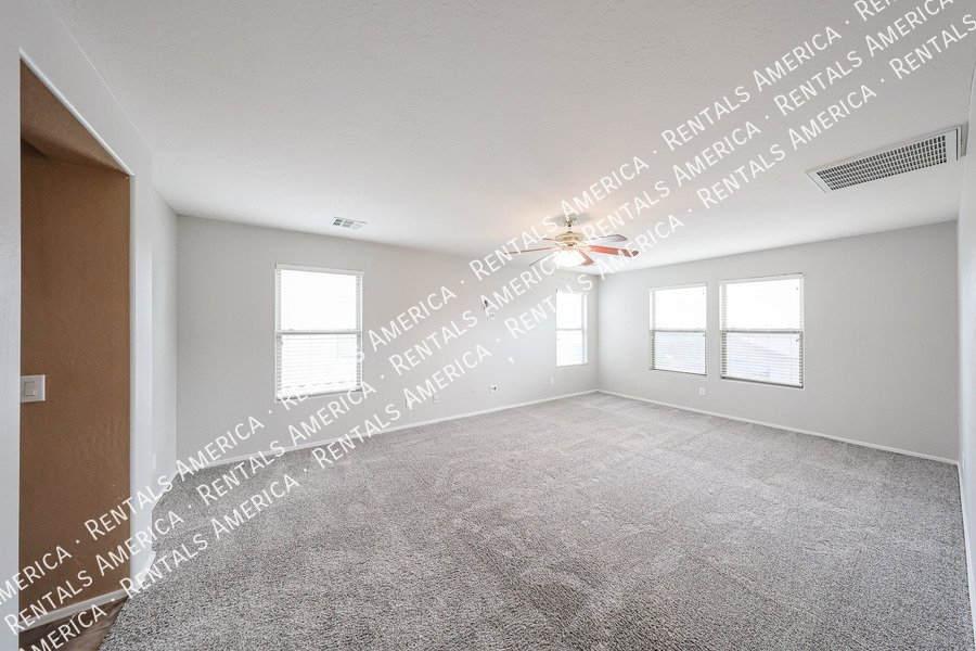 3 bedroom 2.5 bath home in Gilbert property image