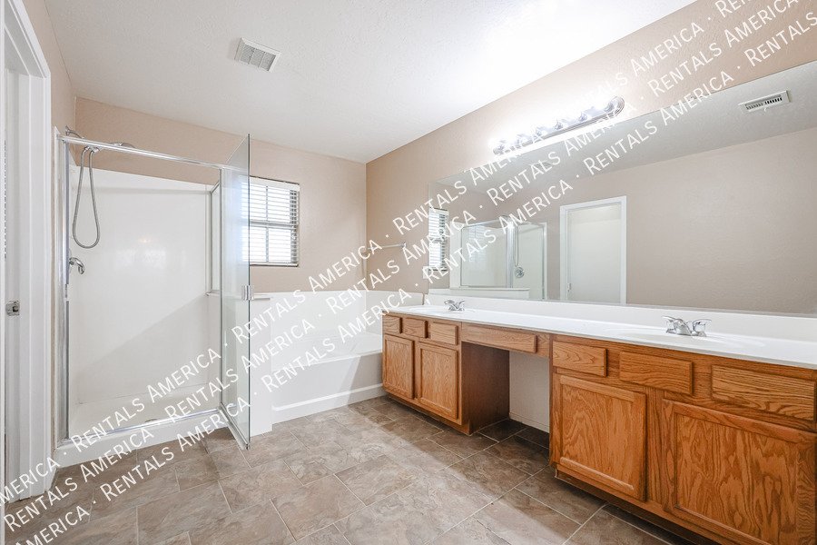 3 bedroom 2.5 bath home in Gilbert property image