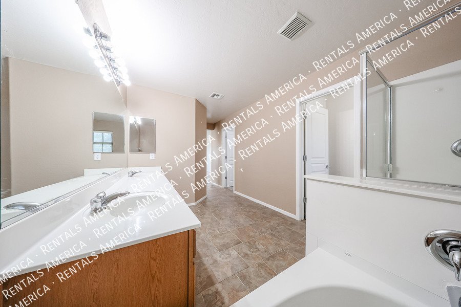3 bedroom 2.5 bath home in Gilbert property image
