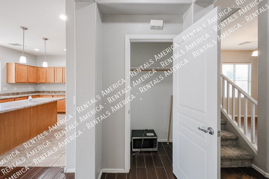 3 bedroom 2.5 bath home in Gilbert property image