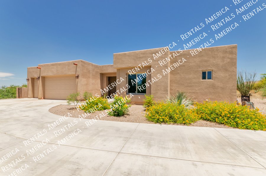 Beautiful Home in Corona de Tucson! property image