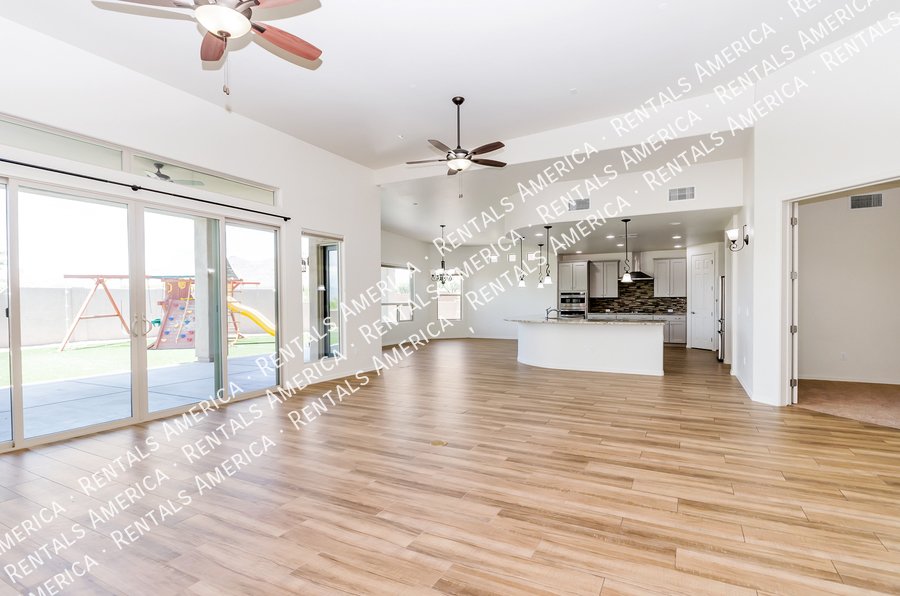Beautiful Home in Corona de Tucson! property image