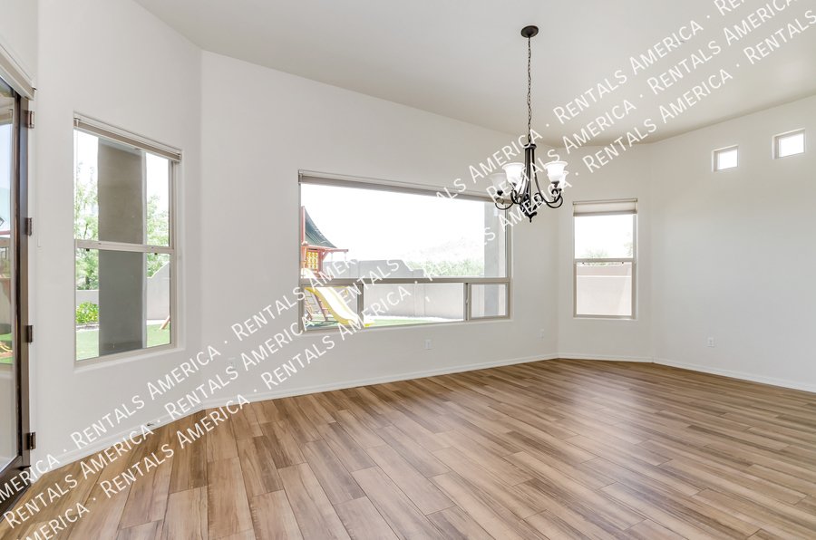 Beautiful Home in Corona de Tucson! property image