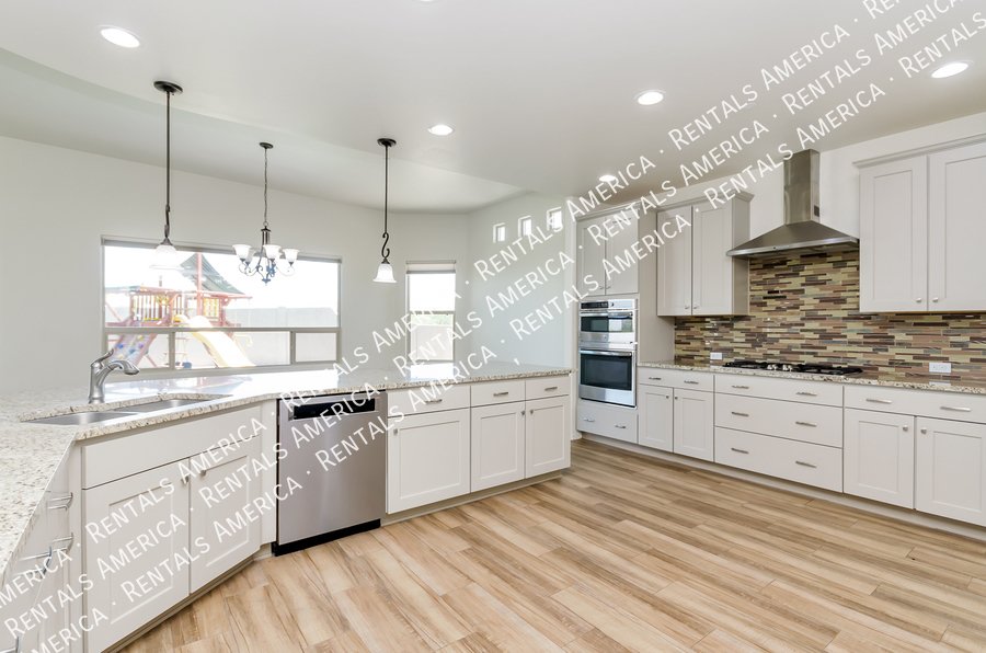 Beautiful Home in Corona de Tucson! property image
