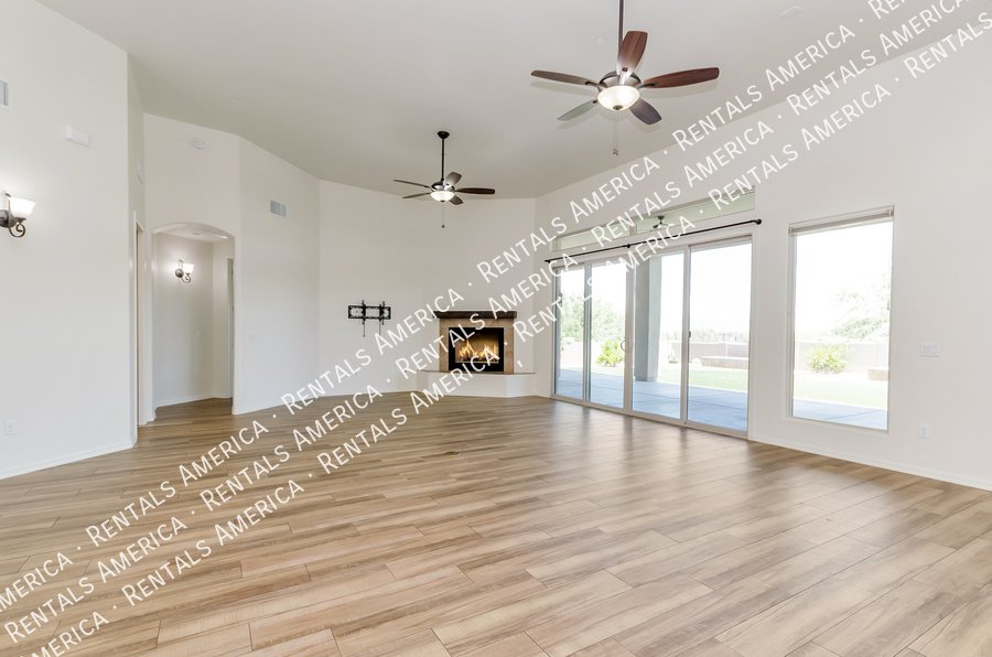 Beautiful Home in Corona de Tucson! property image