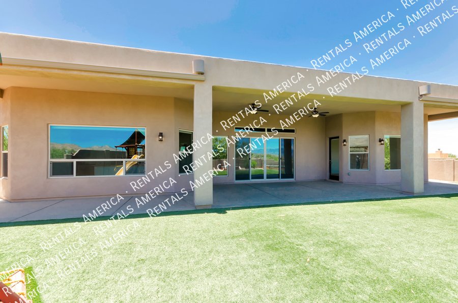 Beautiful Home in Corona de Tucson! property image