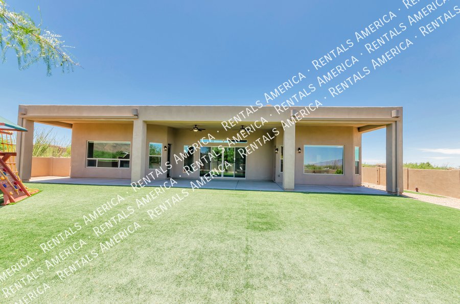 Beautiful Home in Corona de Tucson! property image