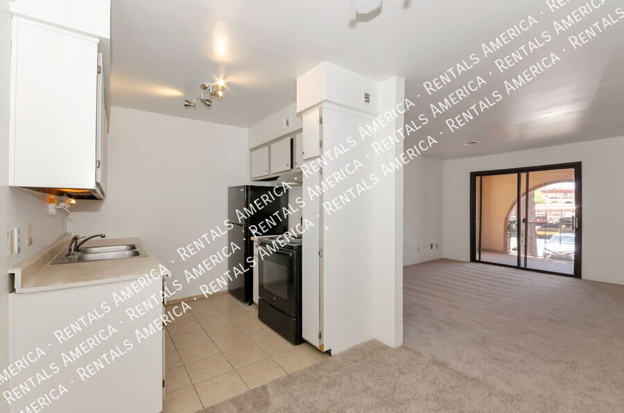 Large 1 bedroom condo property image