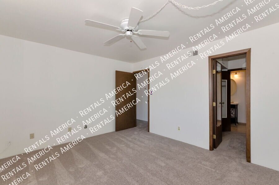 Large 1 bedroom condo property image