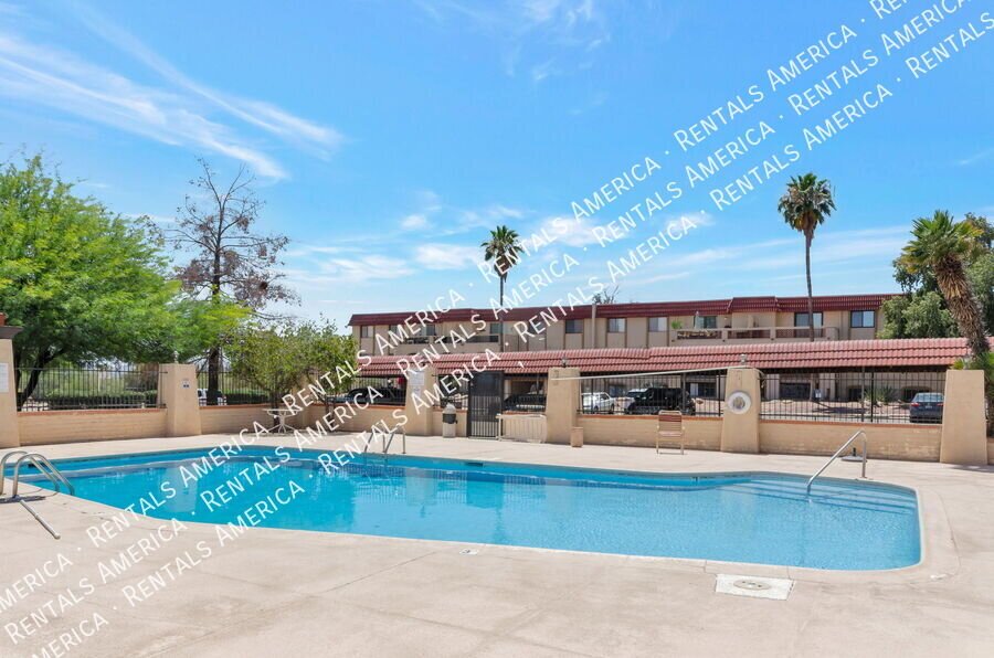 Large 1 bedroom condo property image