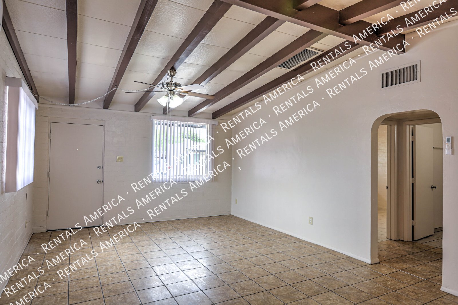 Spacious 2BD/1BA Home in Central Tucson  with  Fenced in Yard! property image