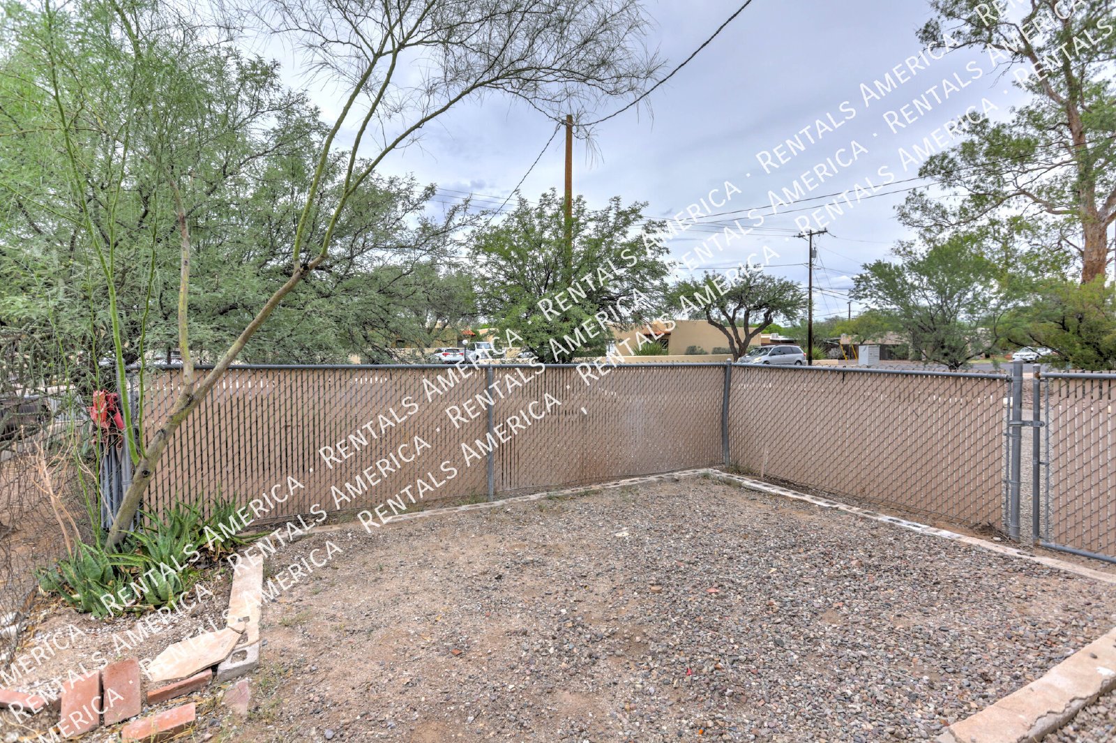 Spacious 2BD/1BA Home in Central Tucson  with  Fenced in Yard! property image