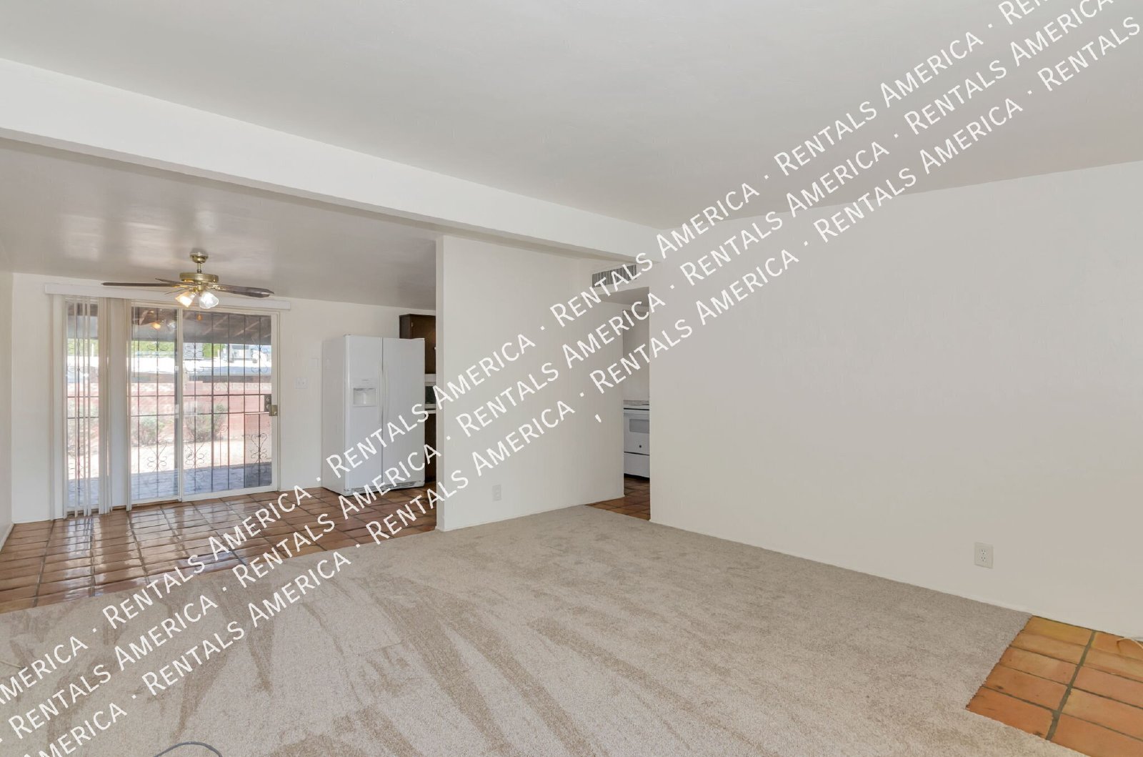 Cute 3 bedroom/2 bath with huge yard! property image
