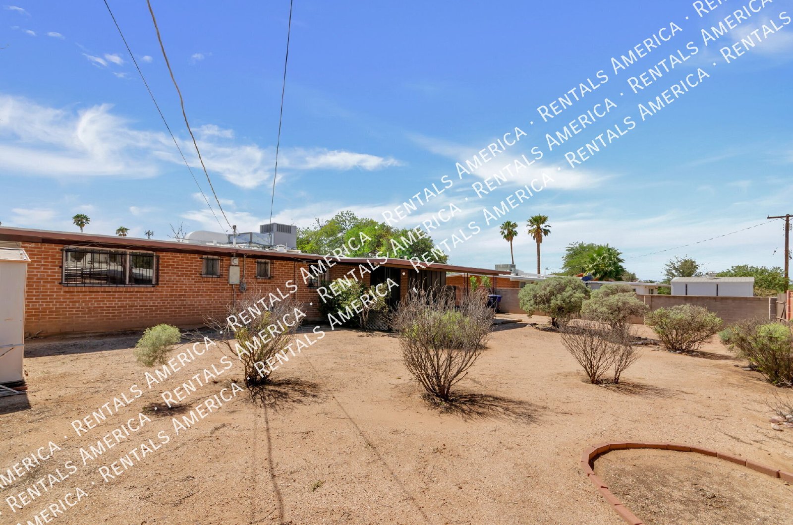 Cute 3 bedroom/2 bath with huge yard! property image