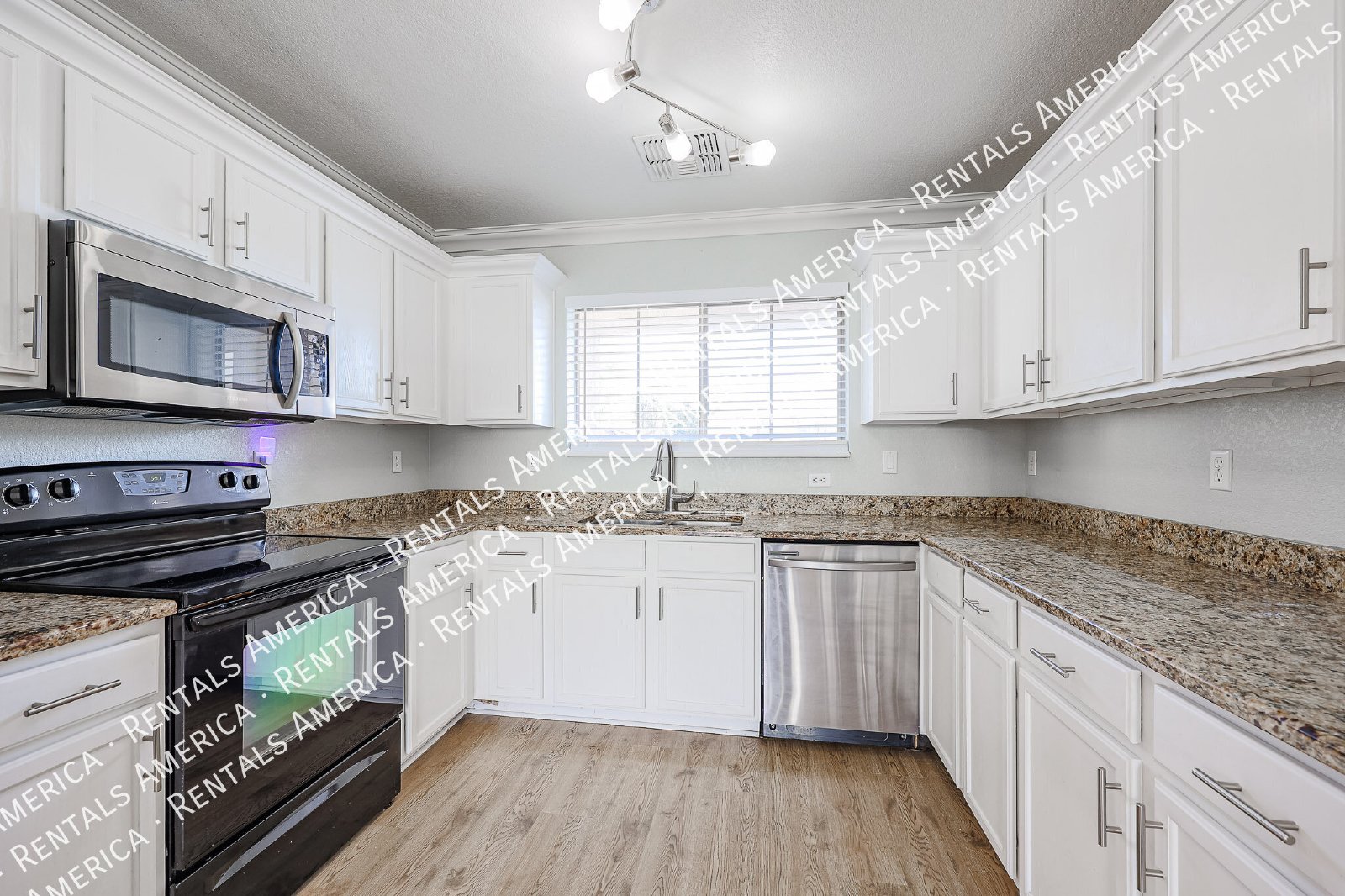 3668 E Orchid Ln property image