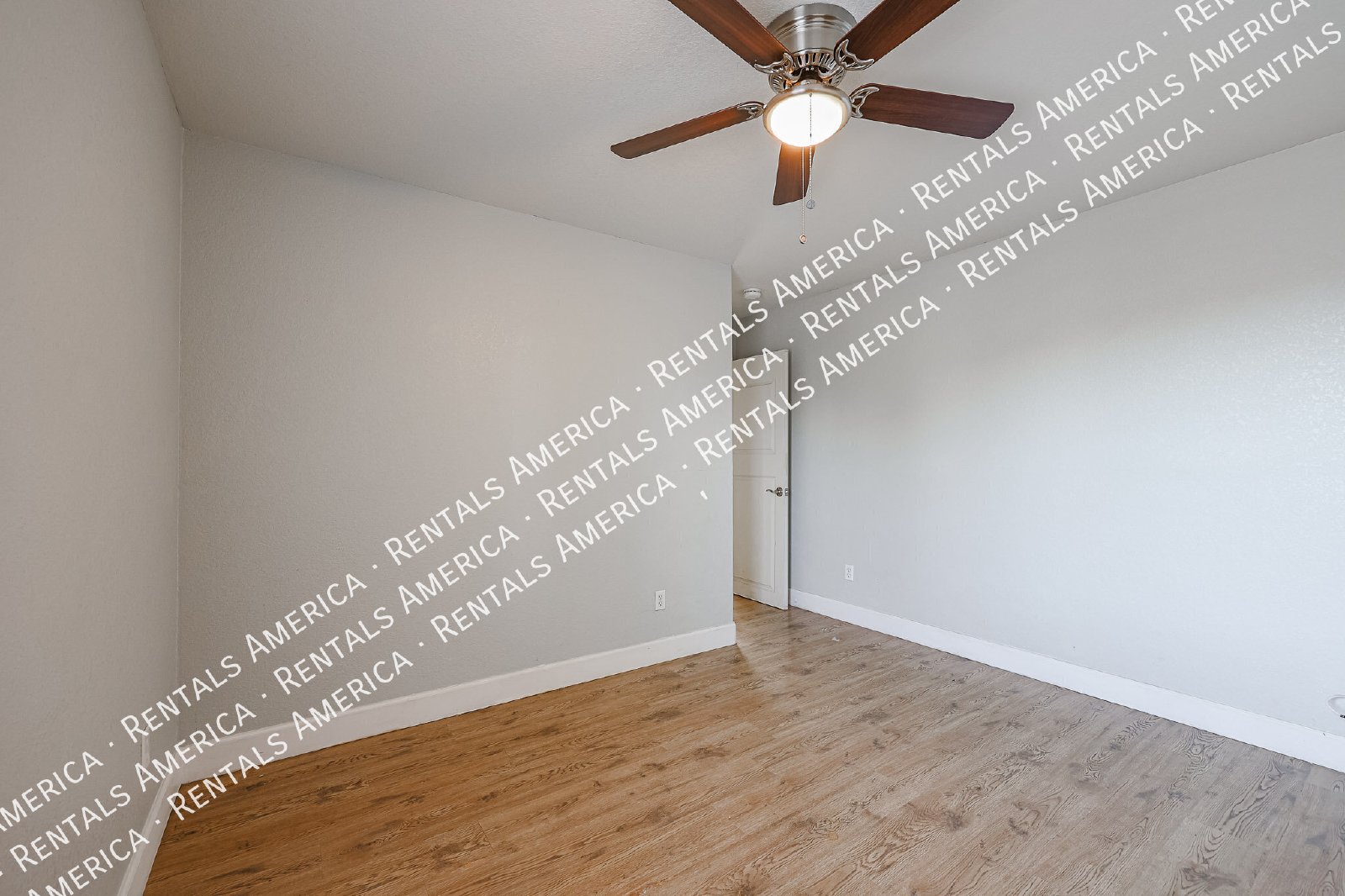 3668 E Orchid Ln property image