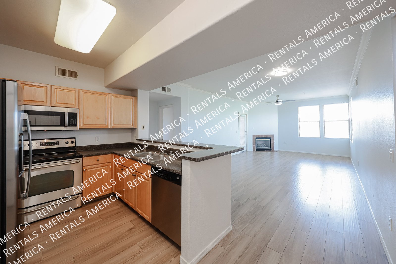 Scottsdale Greyhawk 2 BR/2 BA Condo w/ 1-car garage property image