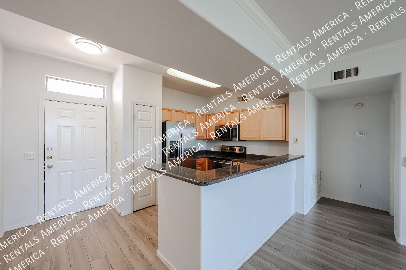 Scottsdale Greyhawk 2 BR/2 BA Condo w/ 1-car garage property image