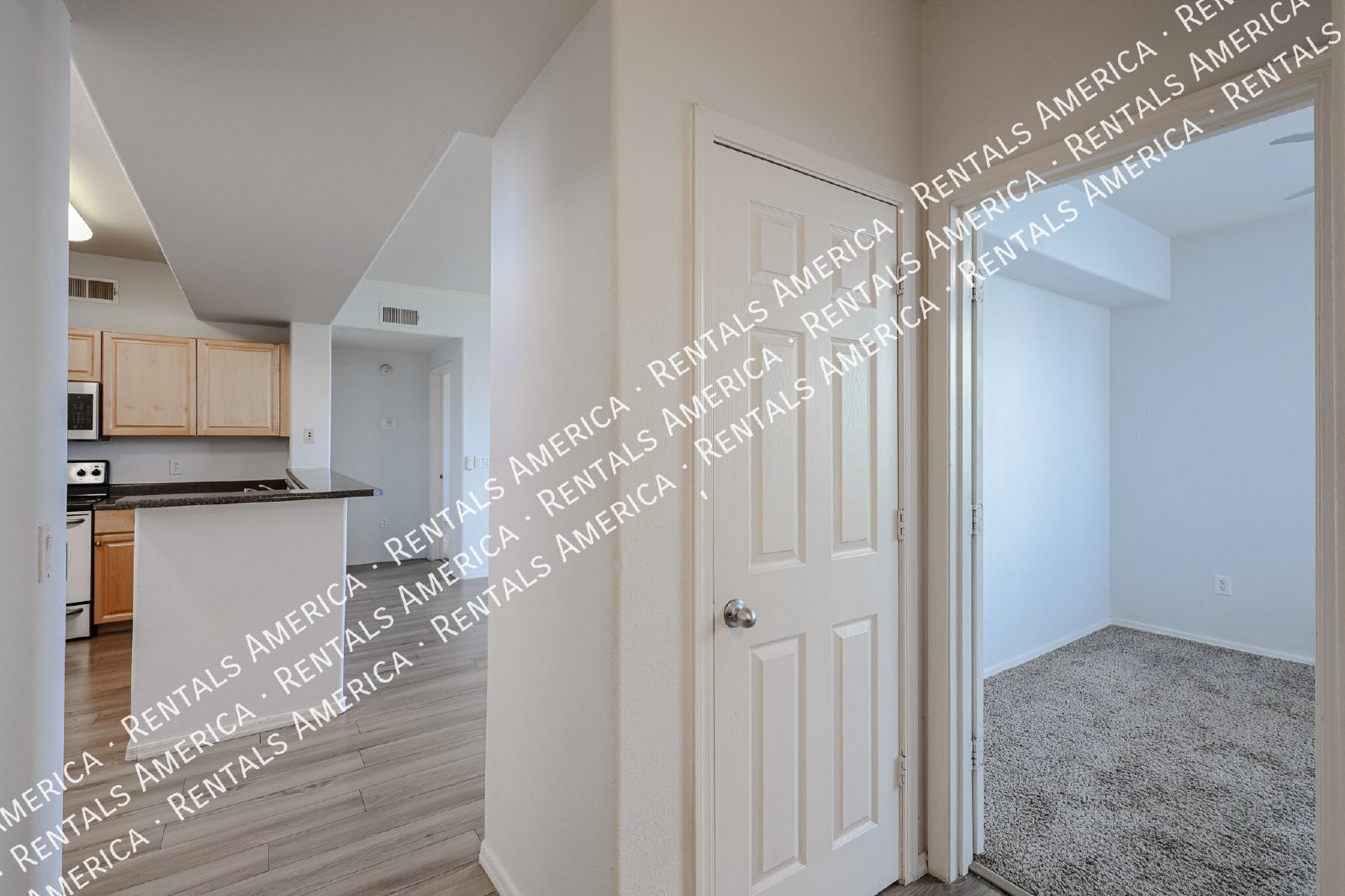 Scottsdale Greyhawk 2 BR/2 BA Condo w/ 1-car garage property image