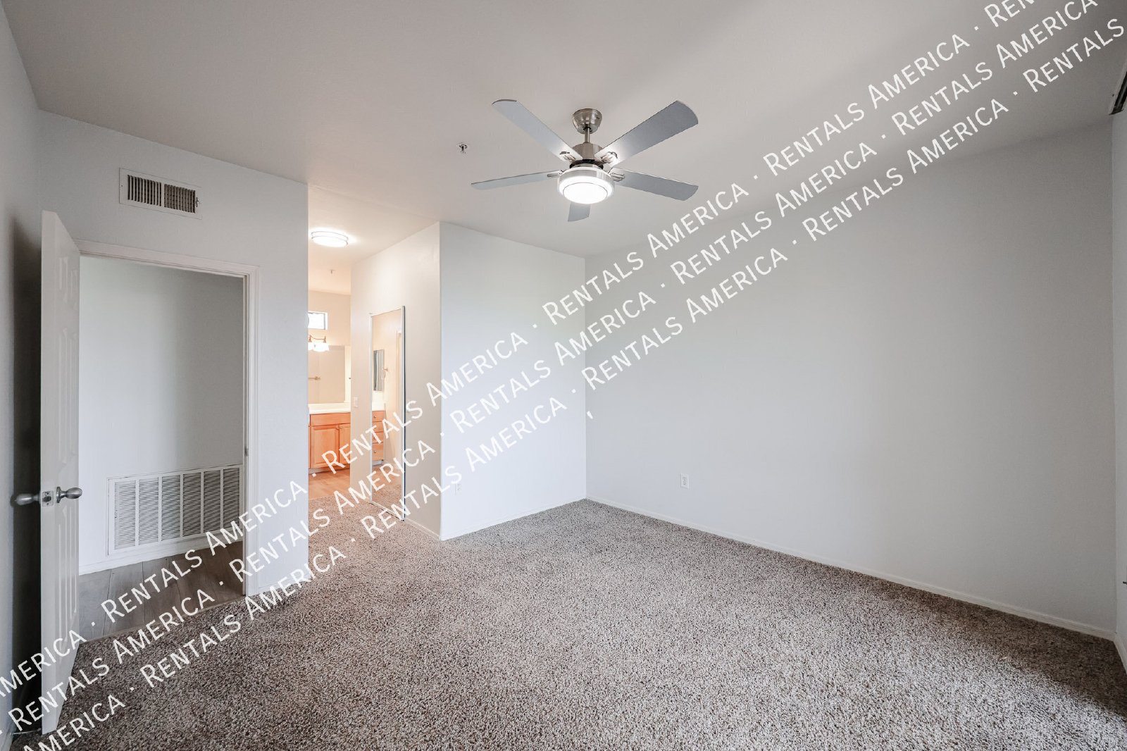 Scottsdale Greyhawk 2 BR/2 BA Condo w/ 1-car garage property image
