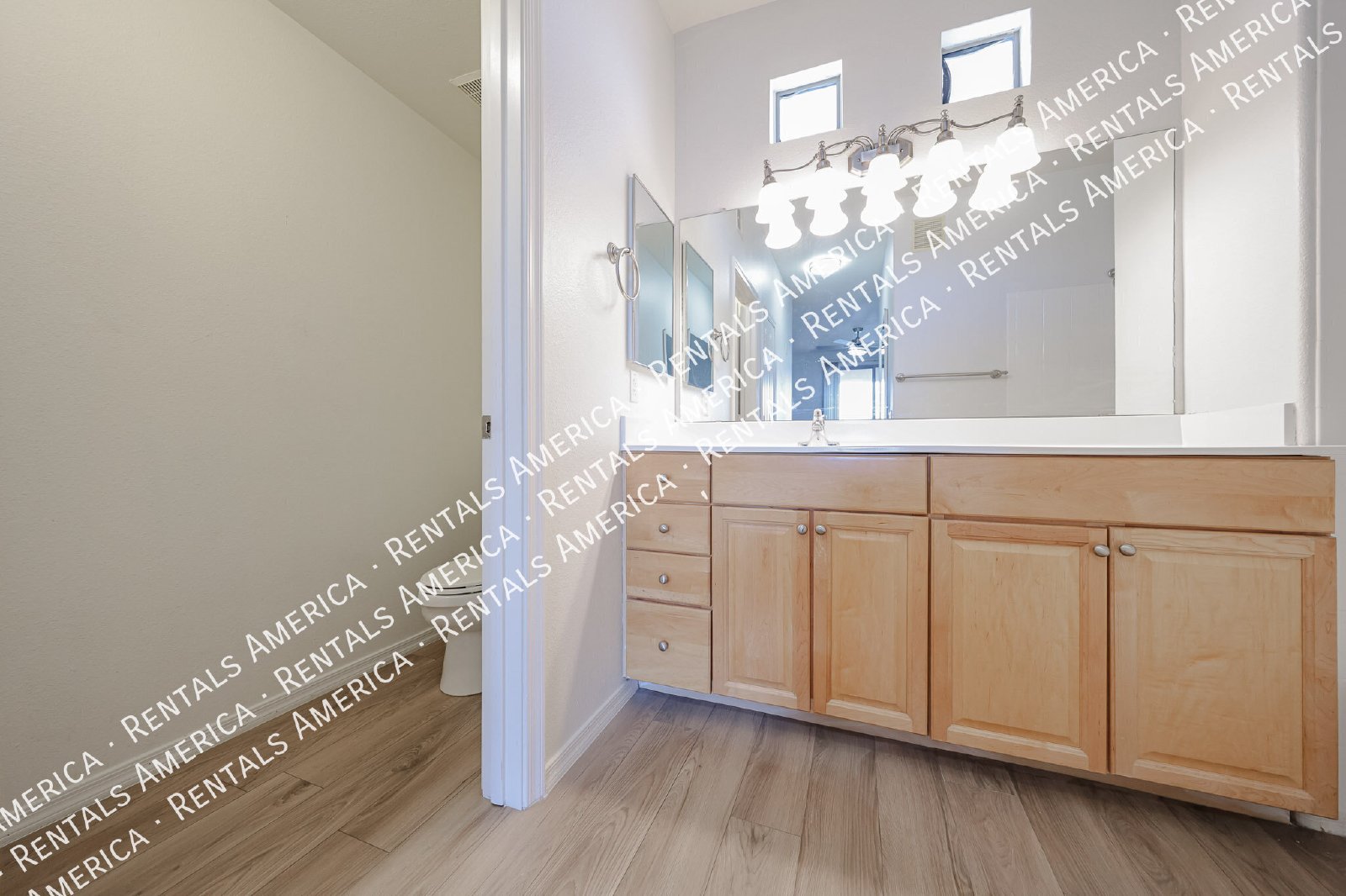 Scottsdale Greyhawk 2 BR/2 BA Condo w/ 1-car garage property image
