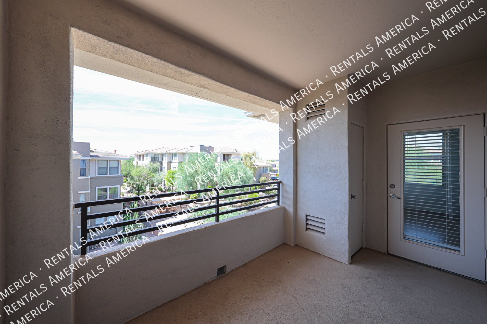 Scottsdale Greyhawk 2 BR/2 BA Condo w/ 1-car garage property image