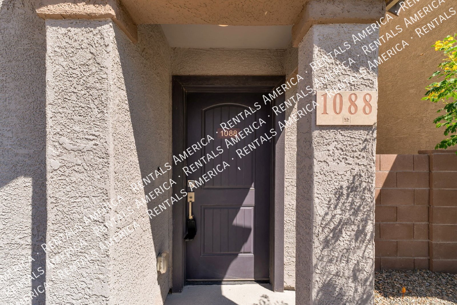 $300 off! Near U of A, Banner, shopping, dining property image