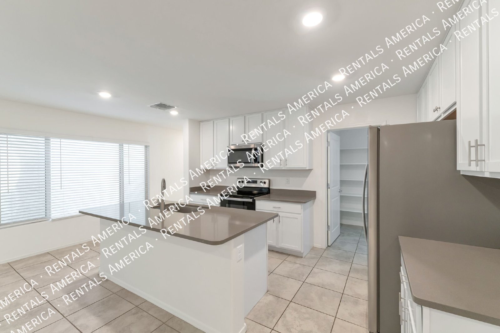 $300 off! Near U of A, Banner, shopping, dining property image