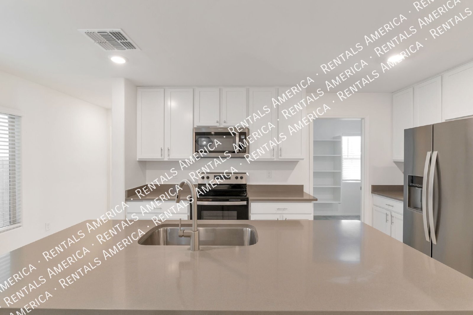 $300 off! Near U of A, Banner, shopping, dining property image