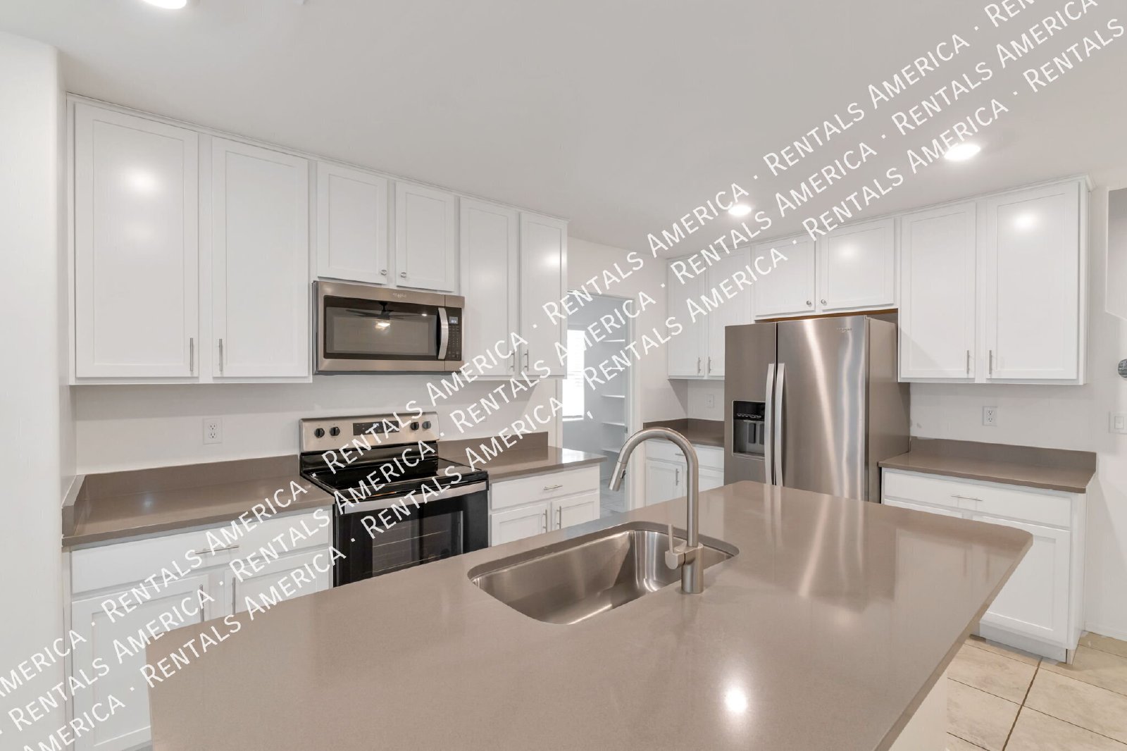 $300 off! Near U of A, Banner, shopping, dining property image