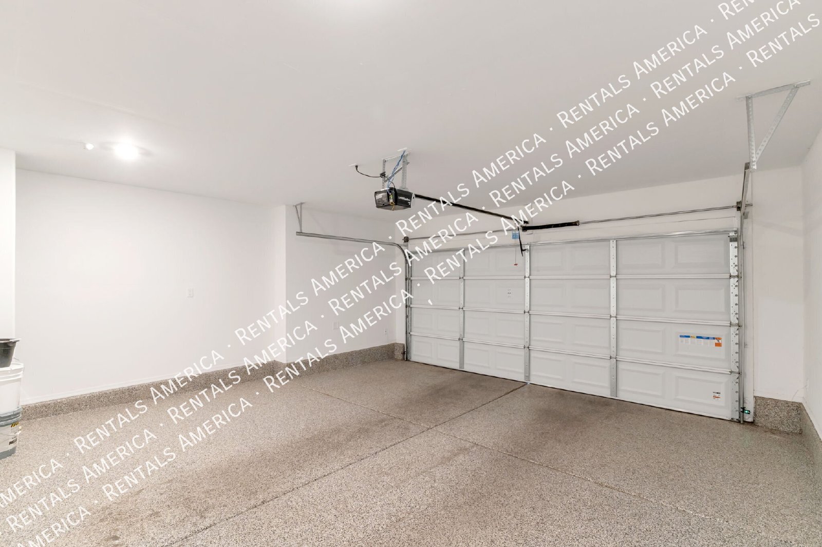 $300 off! Near U of A, Banner, shopping, dining property image