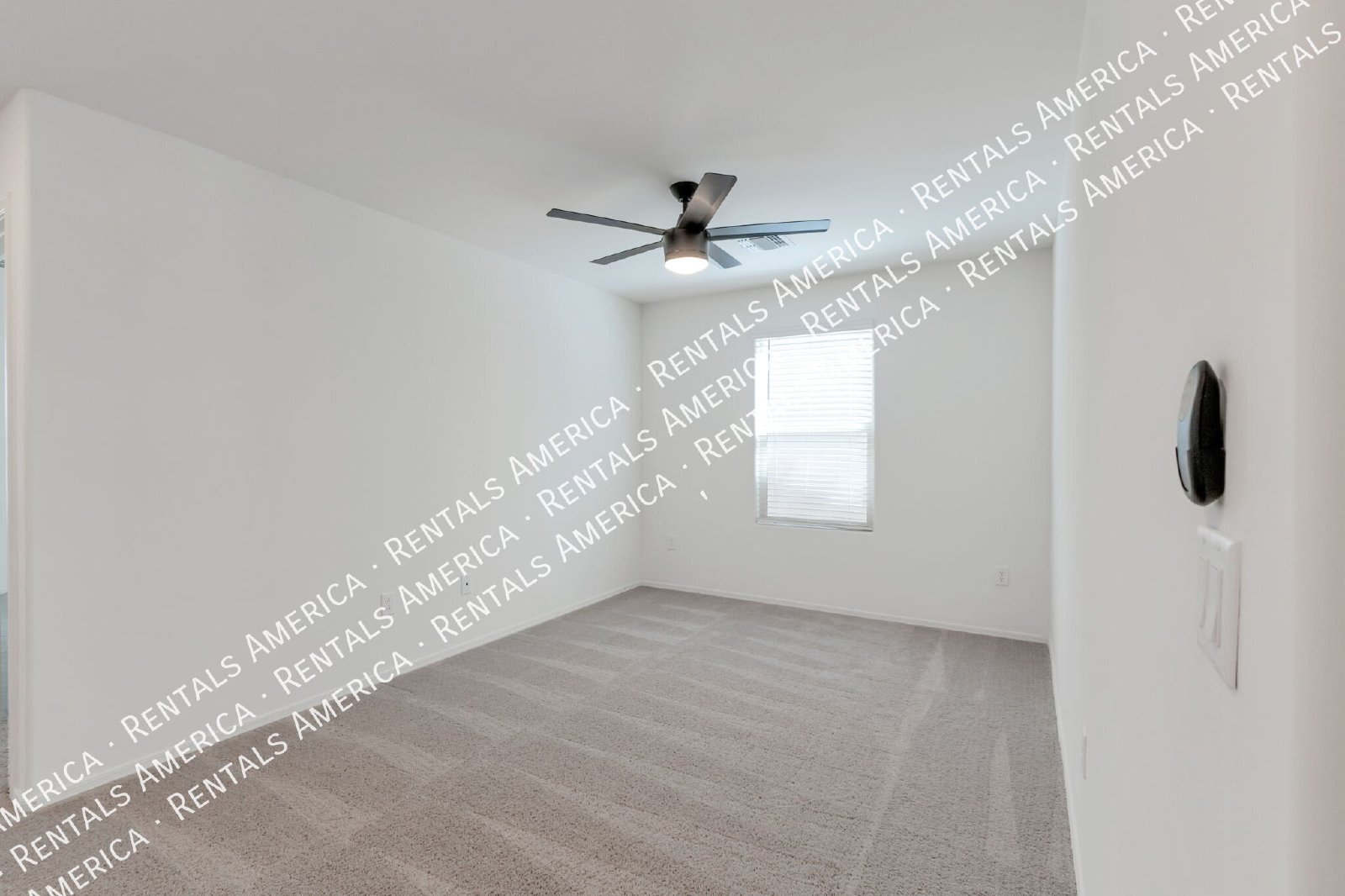 $300 off! Near U of A, Banner, shopping, dining property image