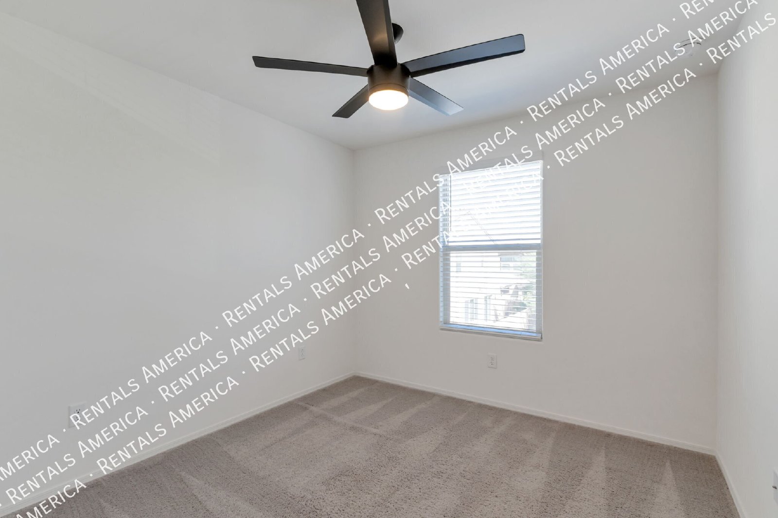 $300 off! Near U of A, Banner, shopping, dining property image