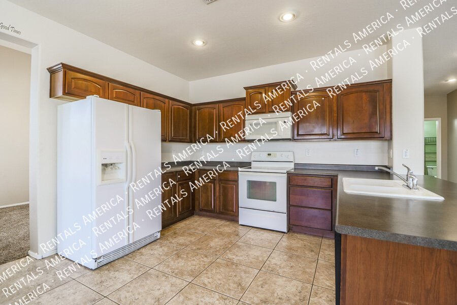 Beautiful 4-Bedroom Home with Private Pool property image