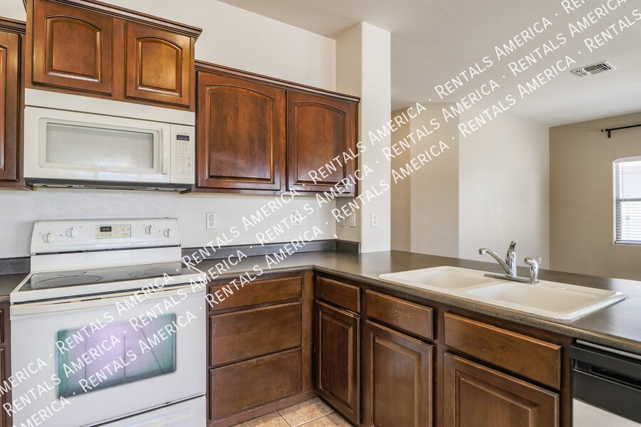 Beautiful 4-Bedroom Home with Private Pool property image