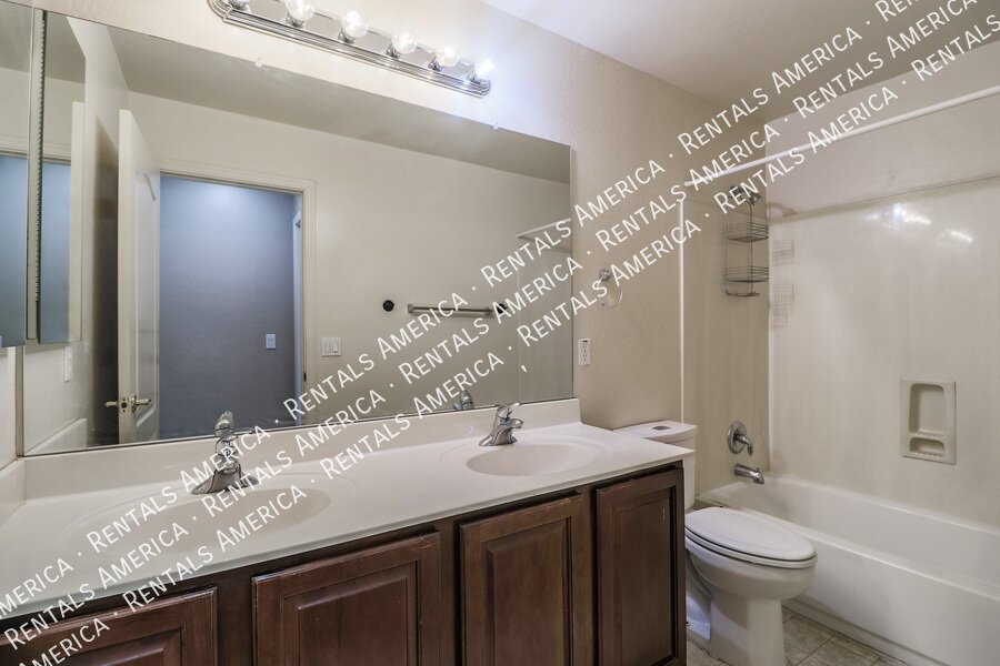 Beautiful 4-Bedroom Home with Private Pool property image
