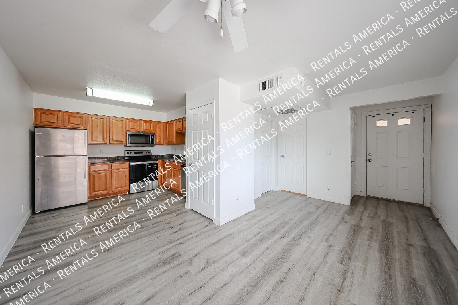 1 bedroom with washer and dryer! property image