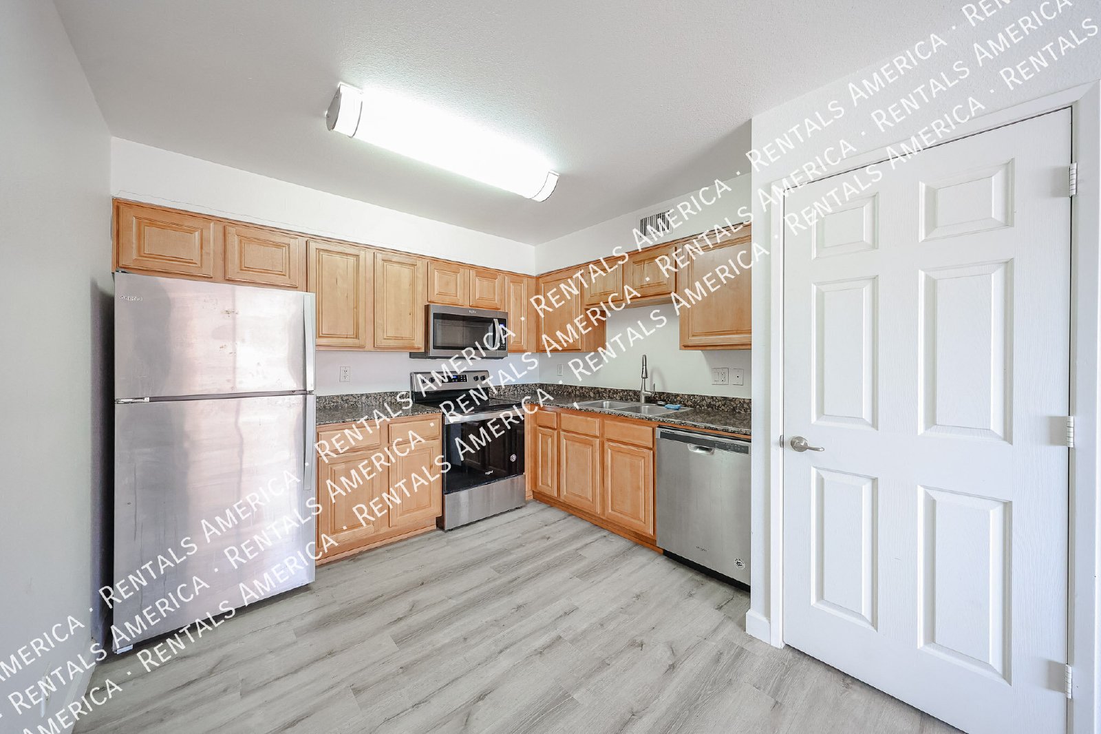 1 bedroom with washer and dryer! property image