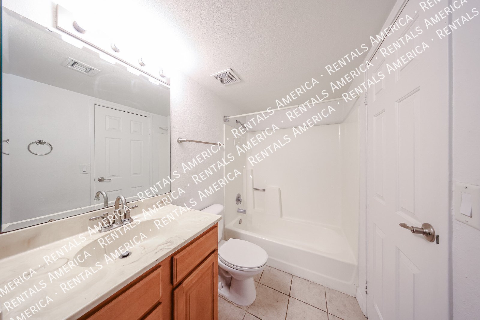 1 bedroom with washer and dryer! property image