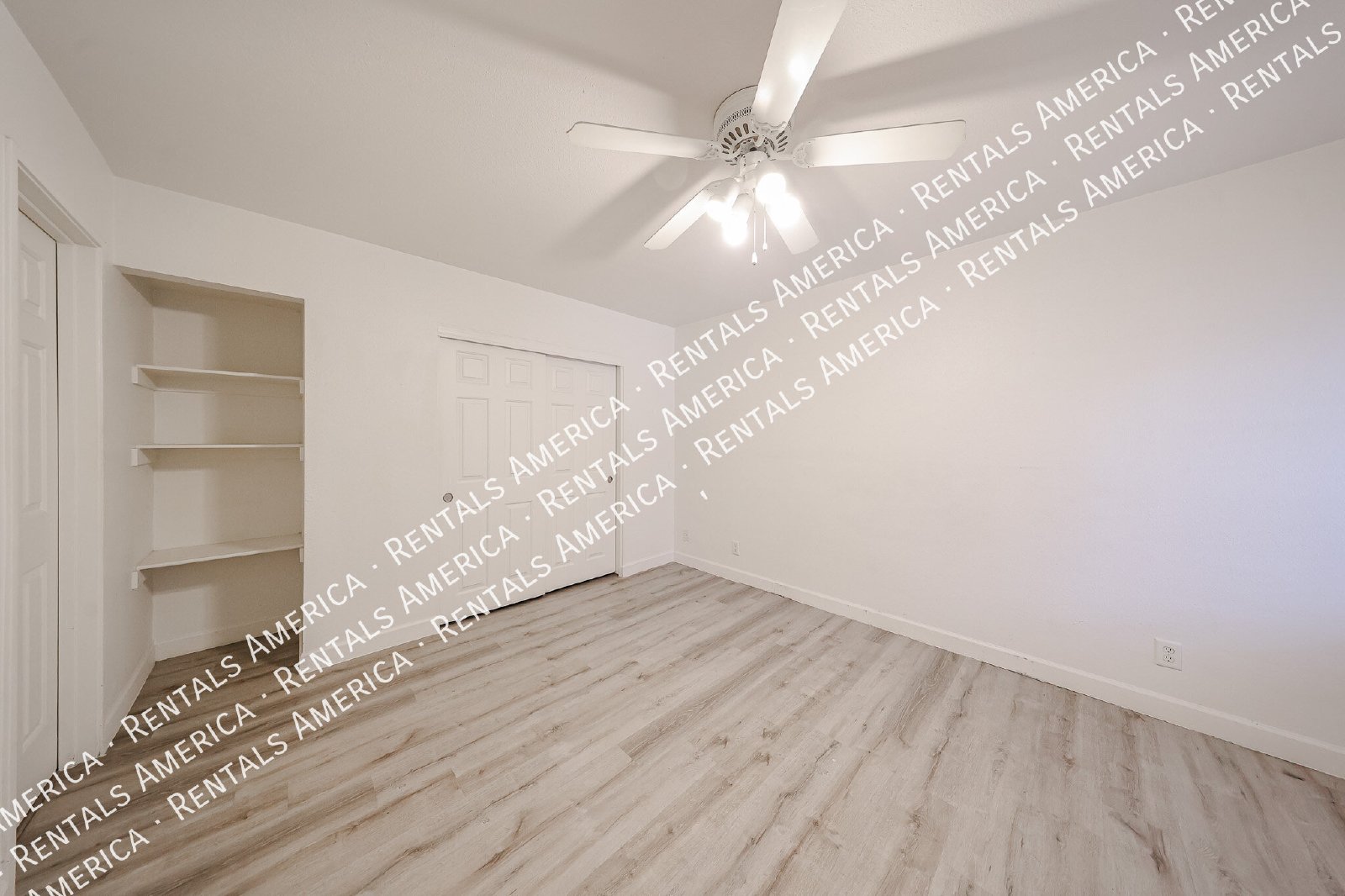 1 bedroom with washer and dryer! property image