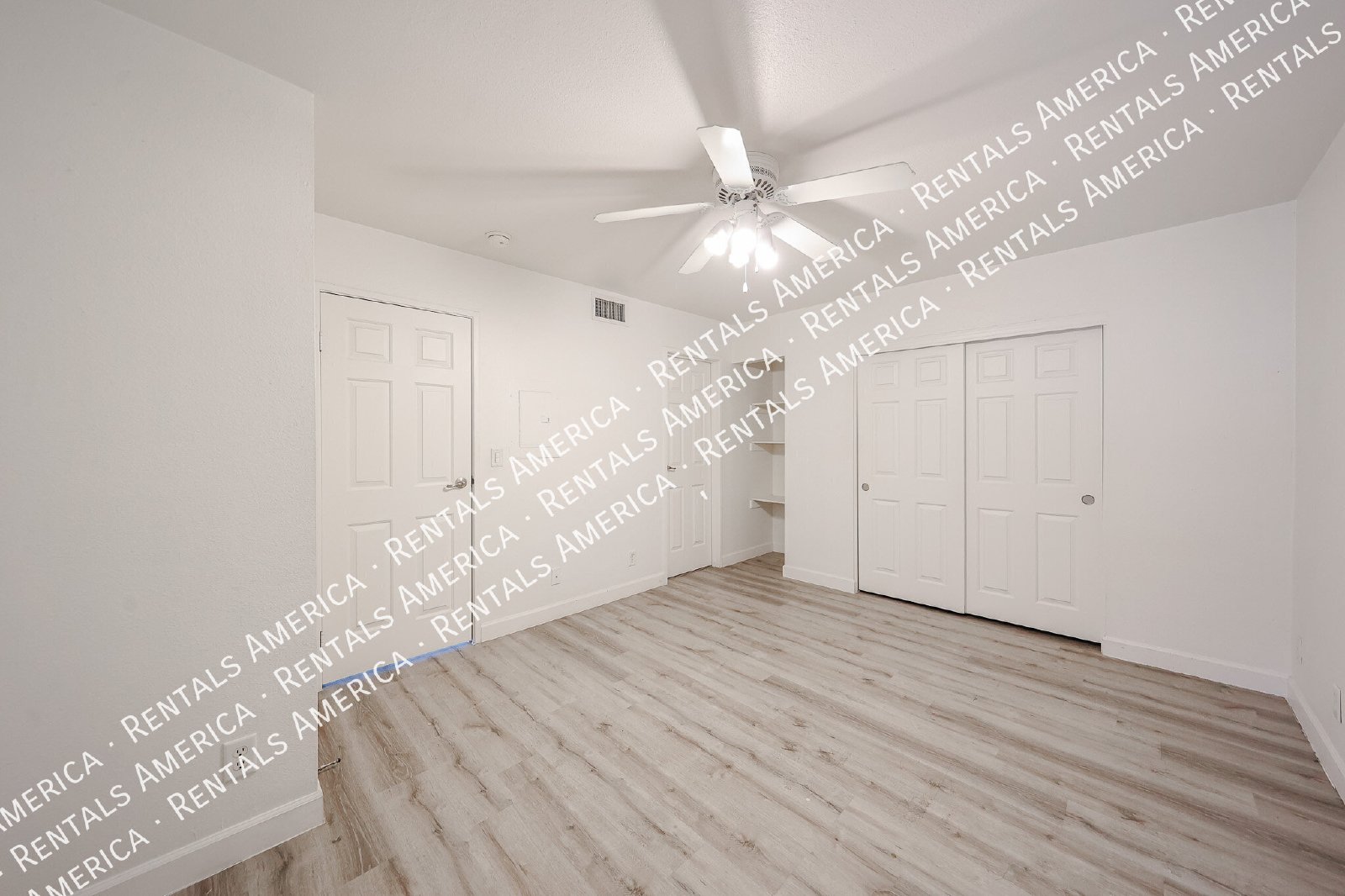 1 bedroom with washer and dryer! property image