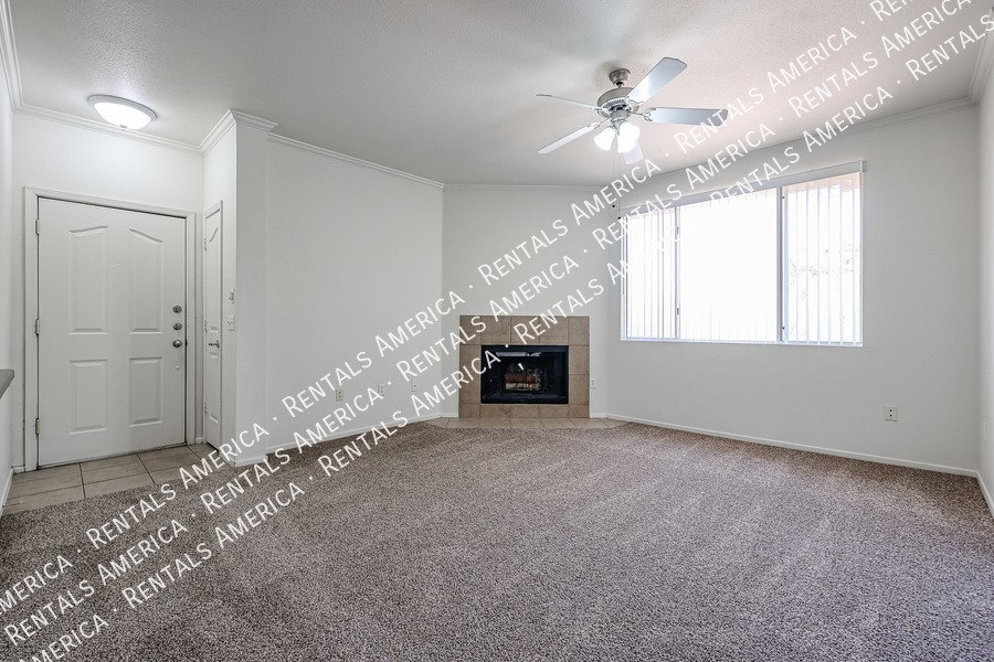 Beautiful 1 bed 1 bath property image