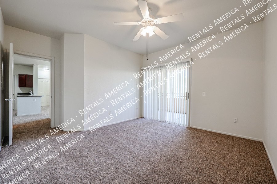 Beautiful 1 bed 1 bath property image